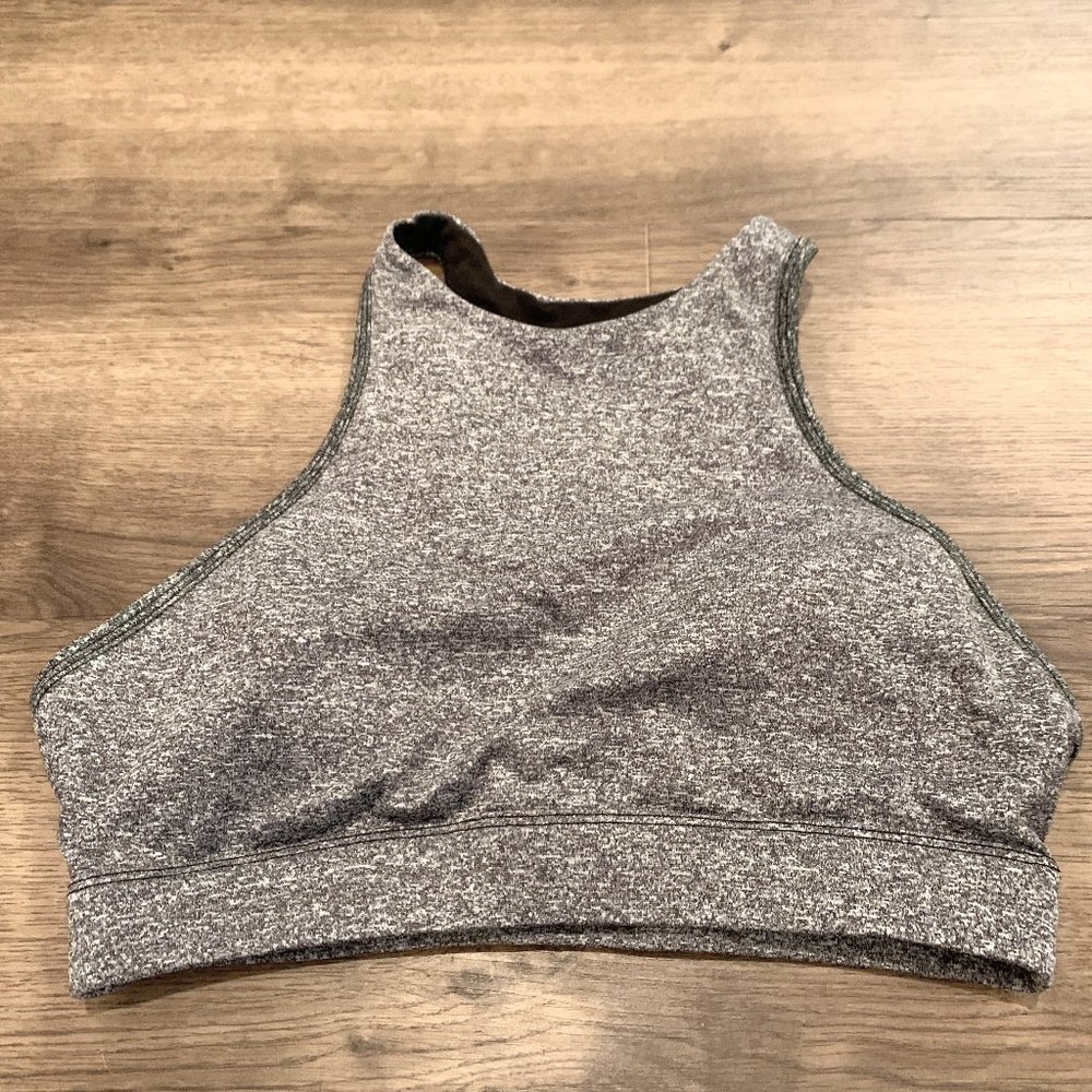 Chestee The T Sports Bra Size 6